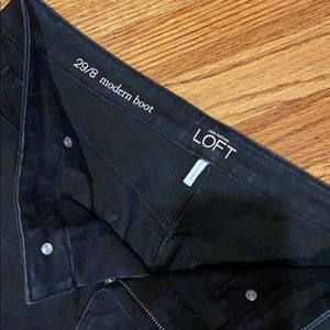 Ann Taylor Loft black modern boot jeans size 8